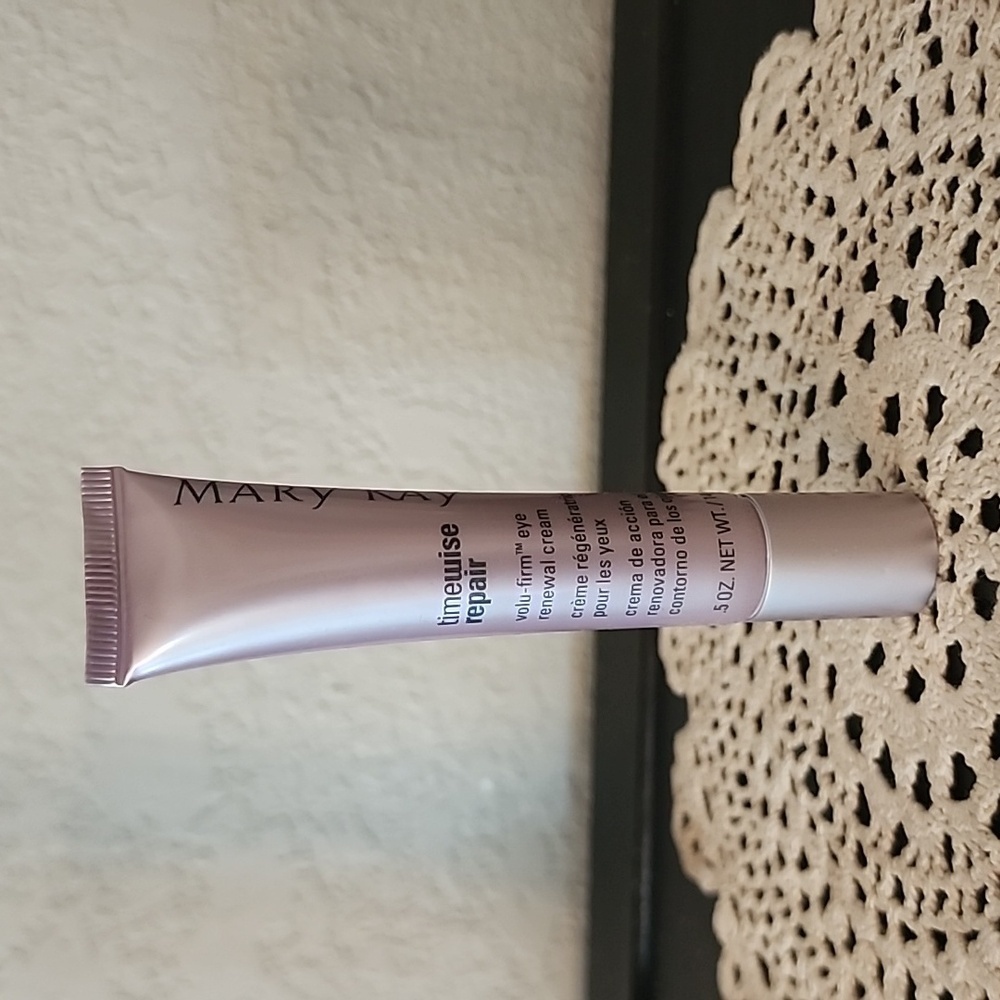 Mary Kay Timewise Repair Volu-Firm Eye Renewal Cream